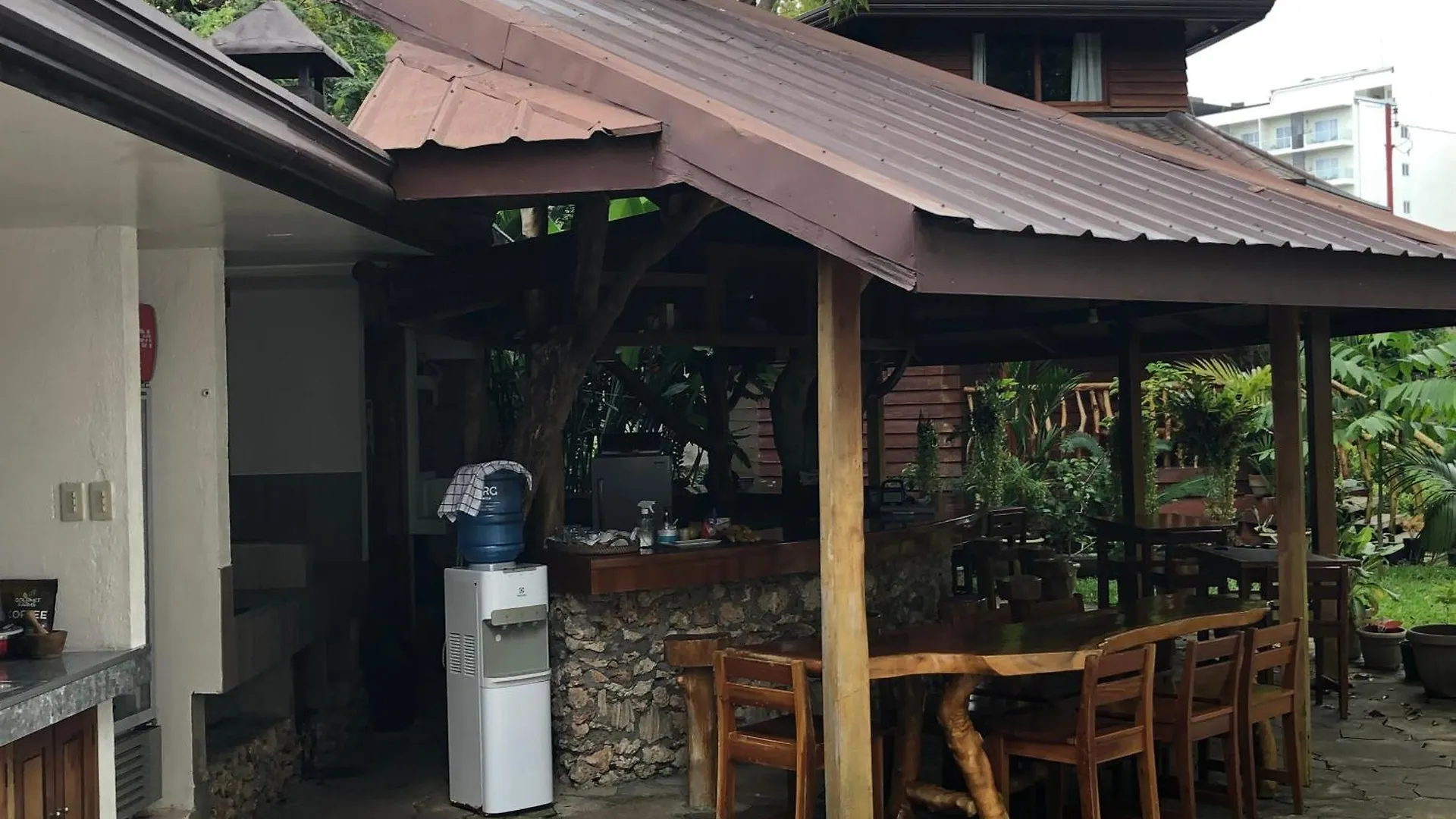 ** Inn Pahiluna Guesthouse Panglao Philippines
